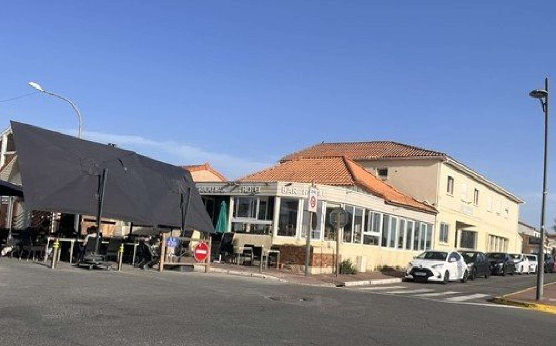 Etablissement de 800m² à vendre Vendays-Montalivet