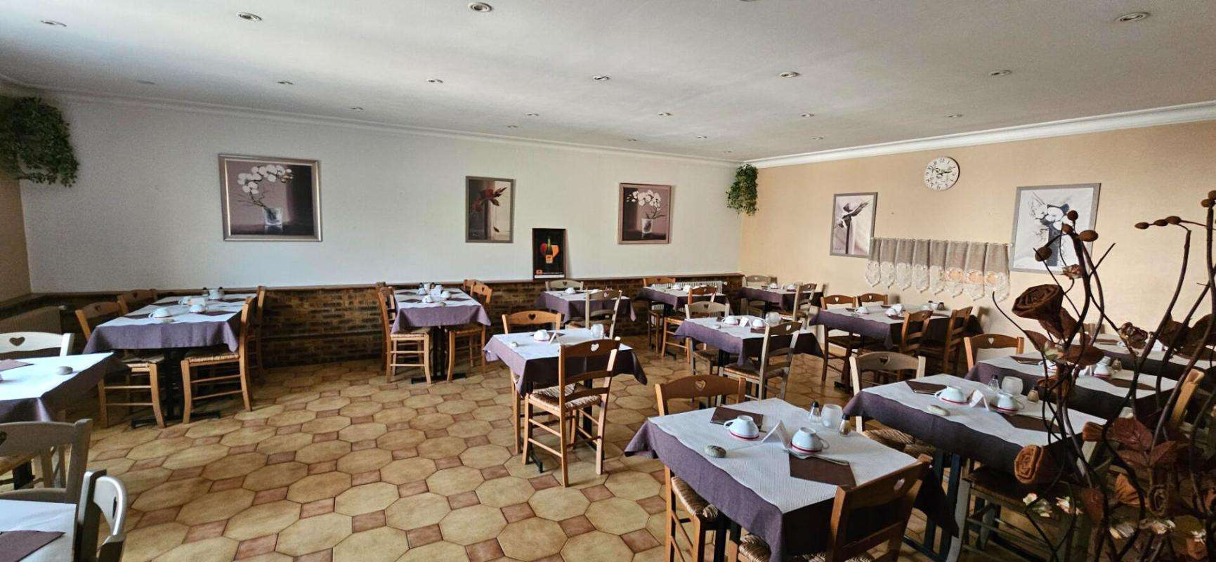 AV murs et fonds restaurant brasserie à Mitry Mory