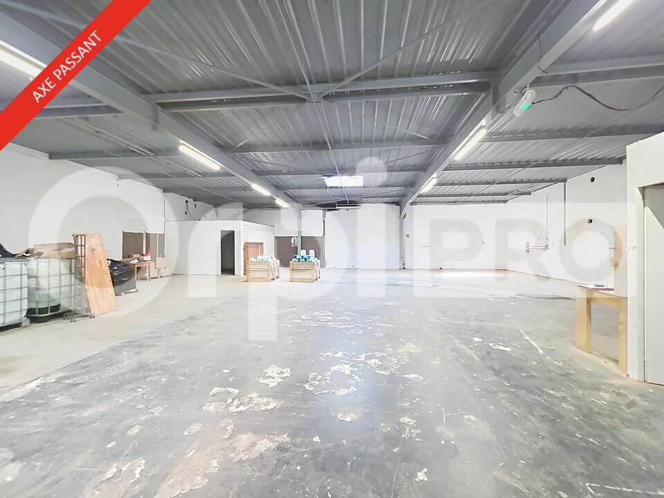 Loue local d'activité 370m² Villeneuve-St-Germain