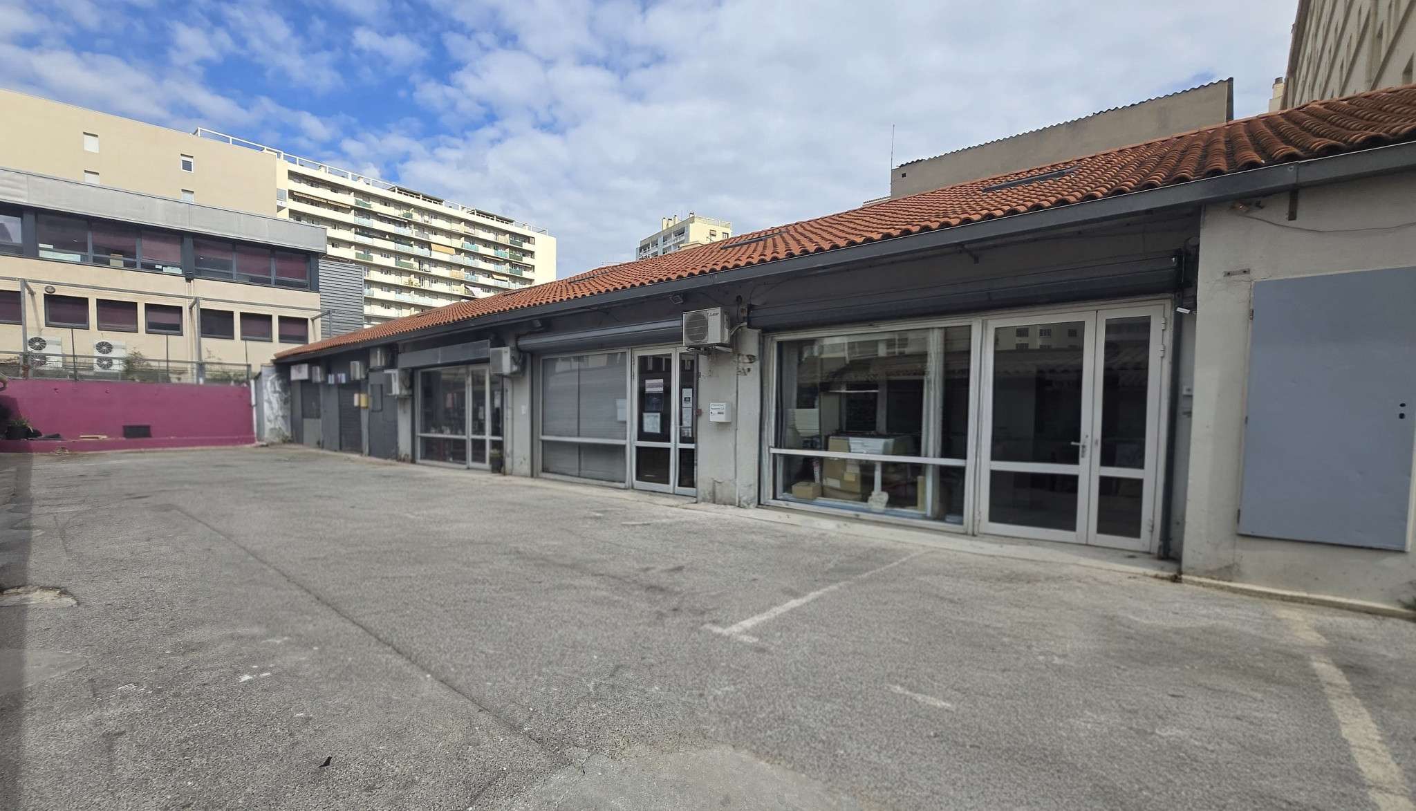 Vente locaux loués 438m² à Toulon Est
