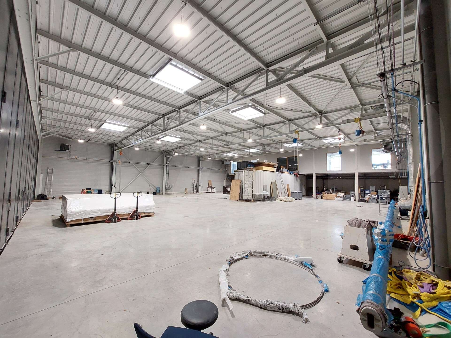 A louer local d'activité bureaux 730m² à Lorient