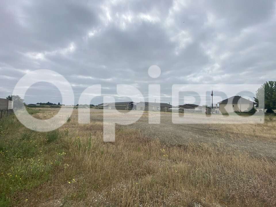 A vendre entrepôt 600m² Saint-Nicolas-de-la-Grave