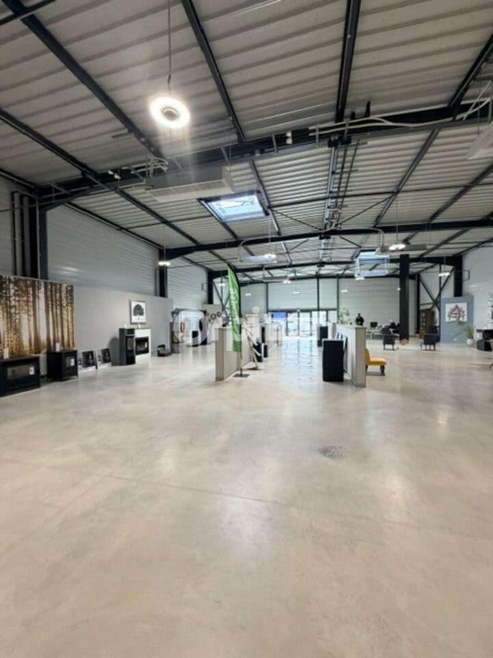 Local professionnel 500m² à louer à Cormontreuil