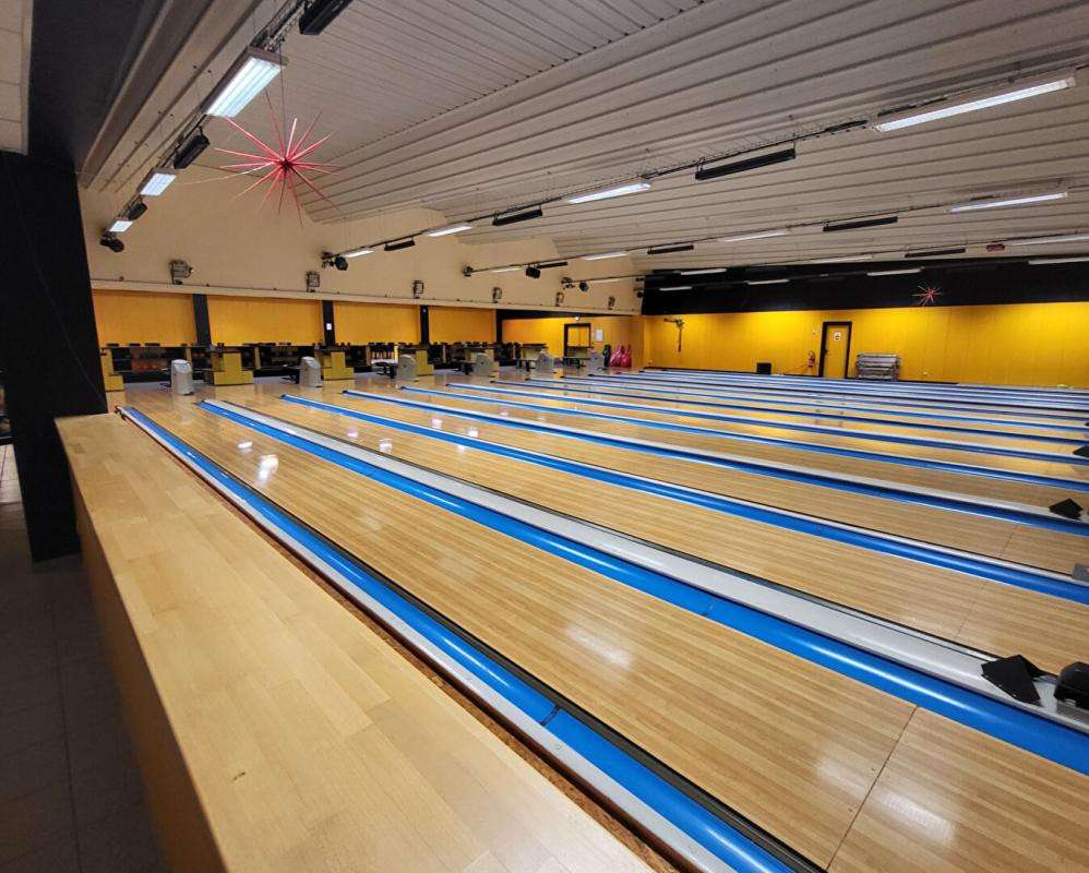 AV bowling 16 pistes lic IV à la Ferté Bernard