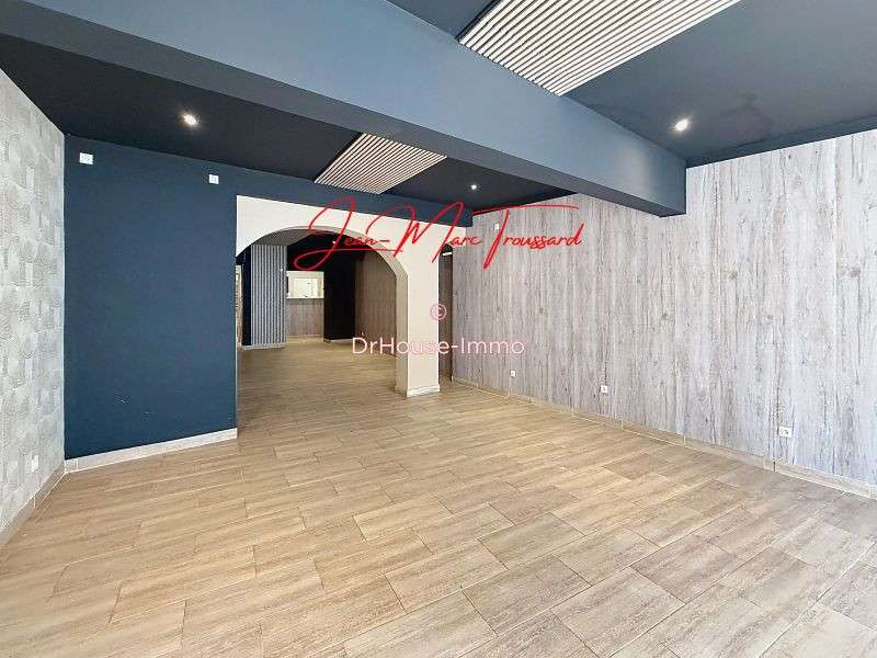 À vendre local commercial de 100m² à Bordeaux