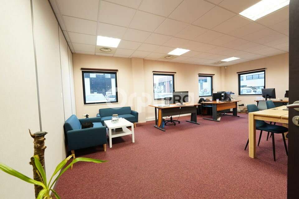 Bureaux de 125m² à louer à Rilleux la Pape
