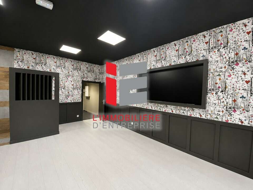 A louer local commercial de 68m² en zc Pleumeleuc