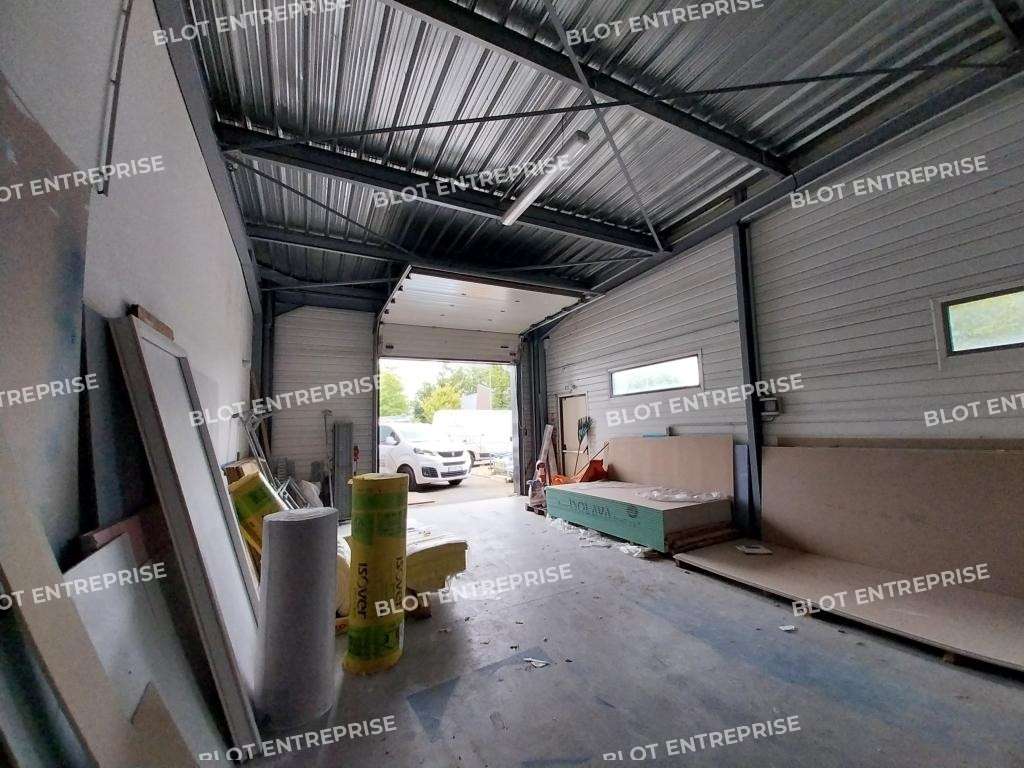 A louer locaux 651m² zone de Brais à Saint-Nazaire