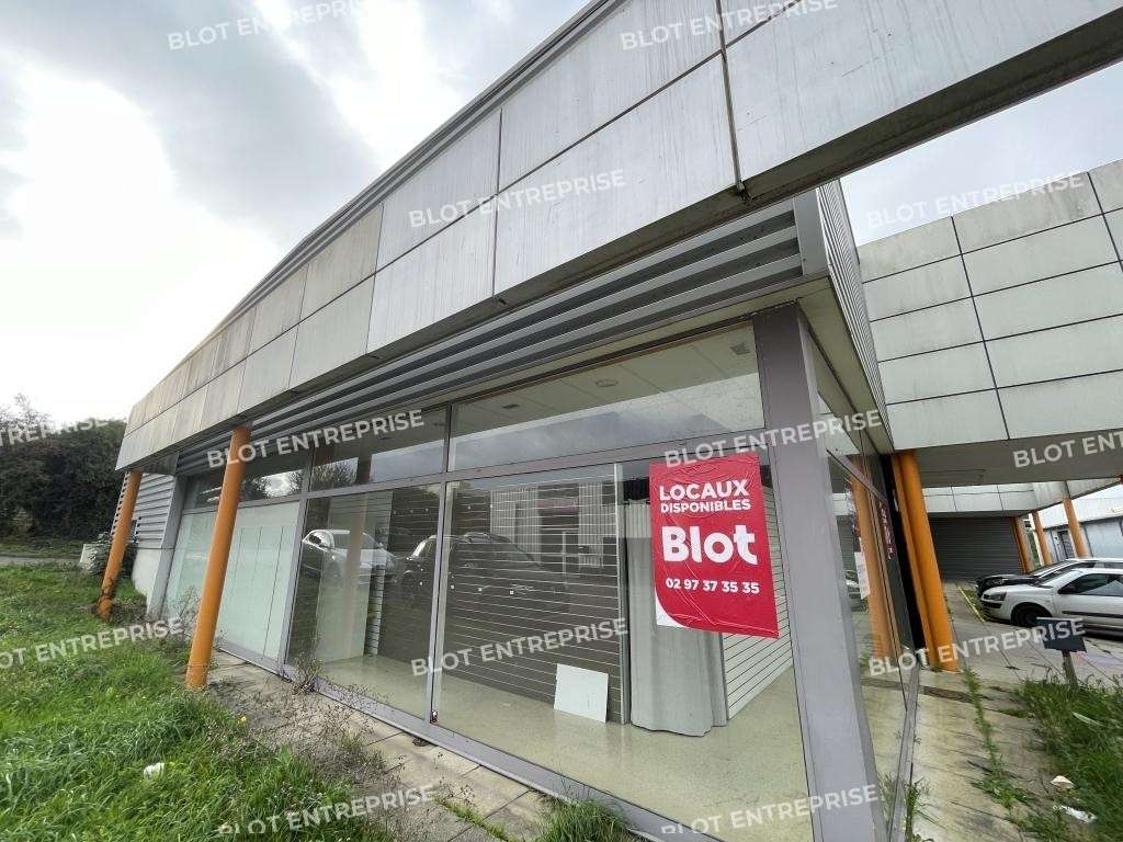 A louer local commercial de 508m² en zc à Lorient