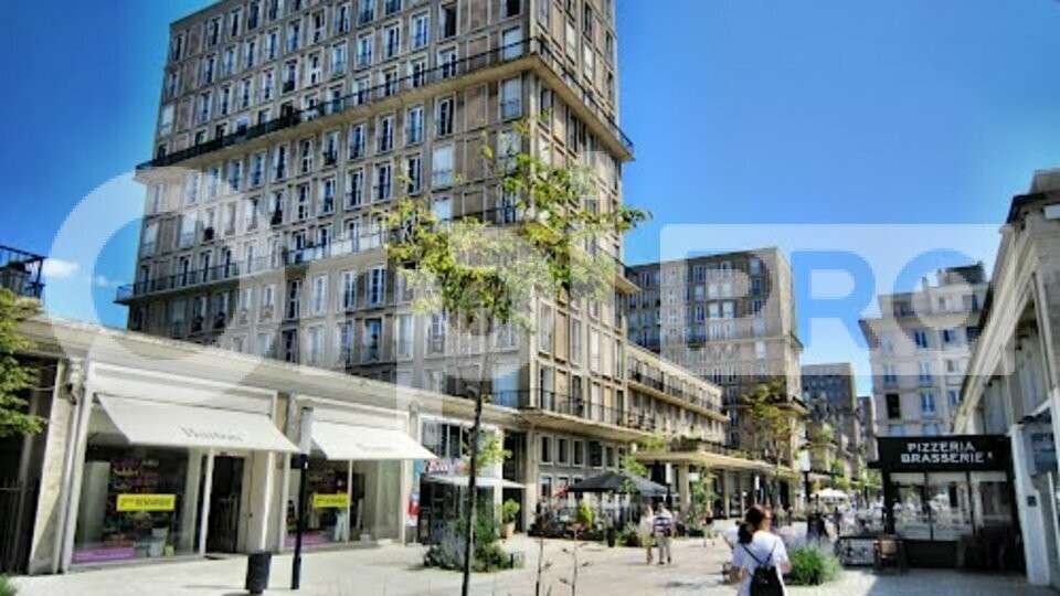 Boutique 151m² à louer axe piéton du Havre 