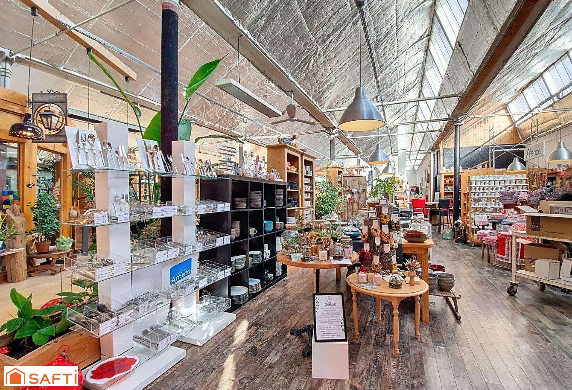 Idéal invest. local commercial 1222m² à Strasbourg