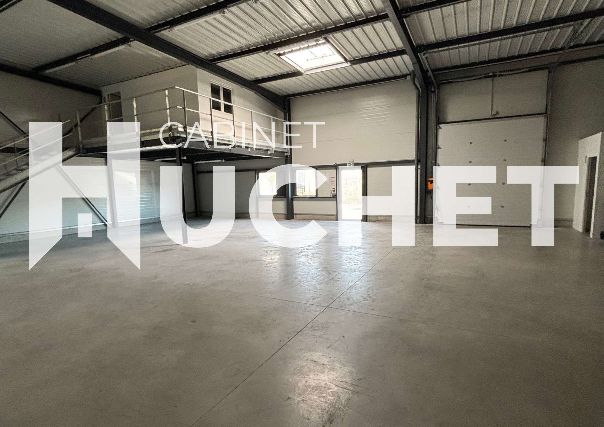 Loue local d'activité de 268m² à Colombelles