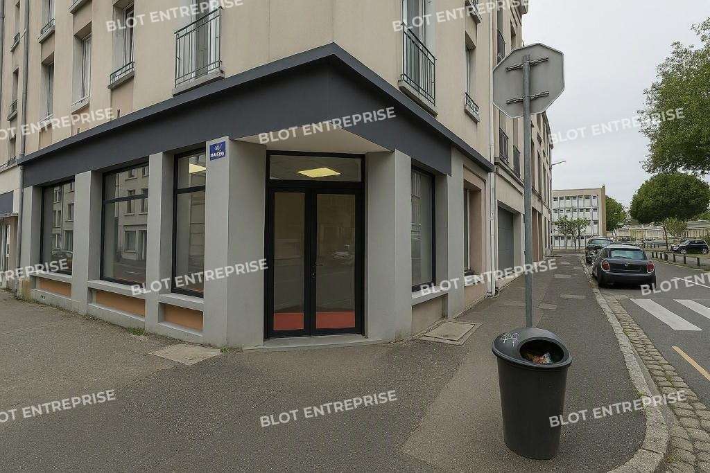 AV bureaux locaux commerciaux 73m² Brest St Louis