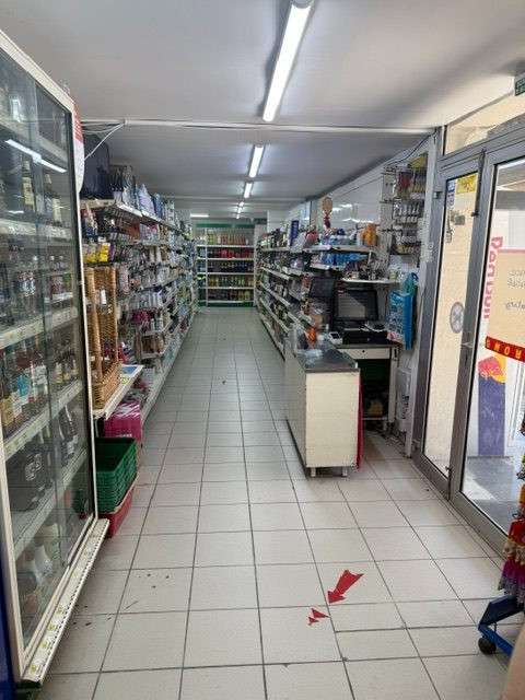 Cède FDC alimentation sous enseigne nationale Agde
