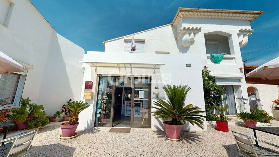 Vente hôtel vendu libre pleine propriété à Hyères