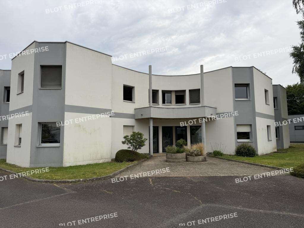 A louer bureaux divisibles de 351m² à Montgermont