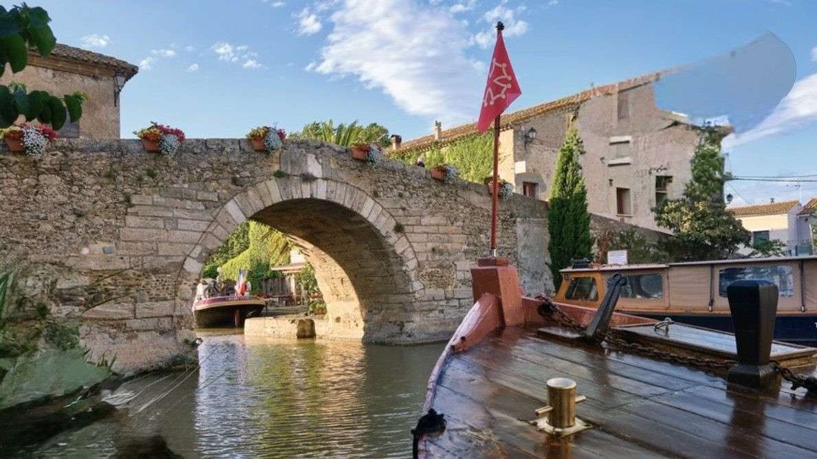AV chambres d'hôtes restaurant bar sur Béziers 
