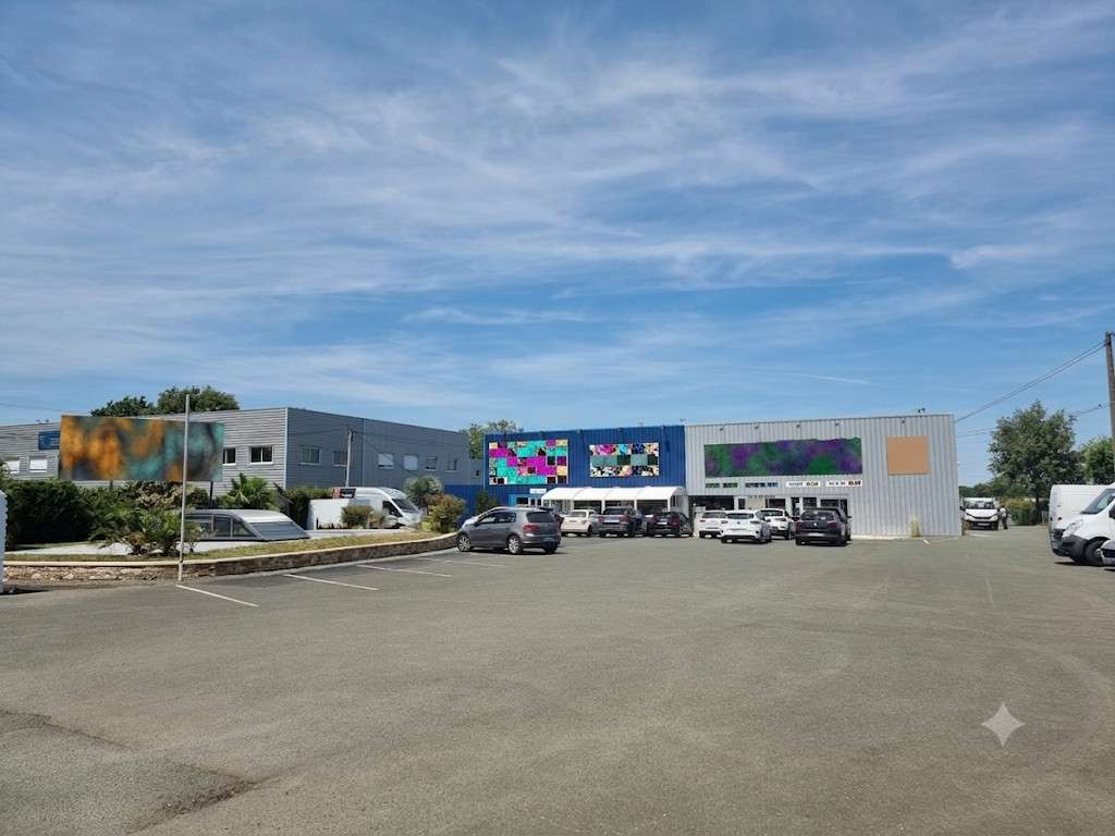 AV local d'activité 1200m² à St Barthélemy d'Anjou
