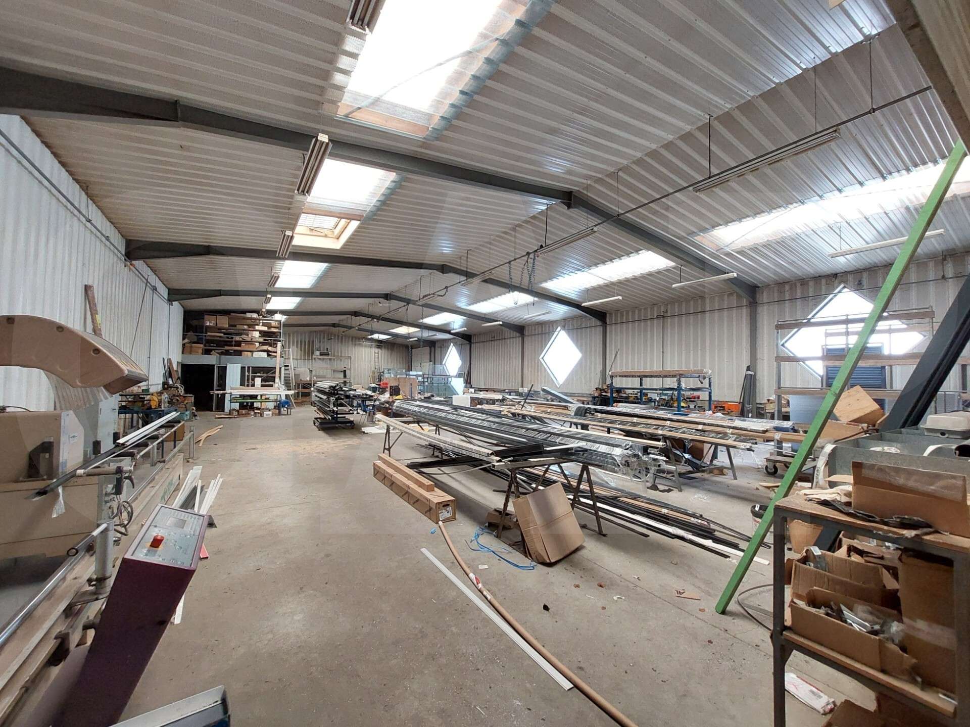 Vente bâtiment d’activités de 1595m² à Hennebon