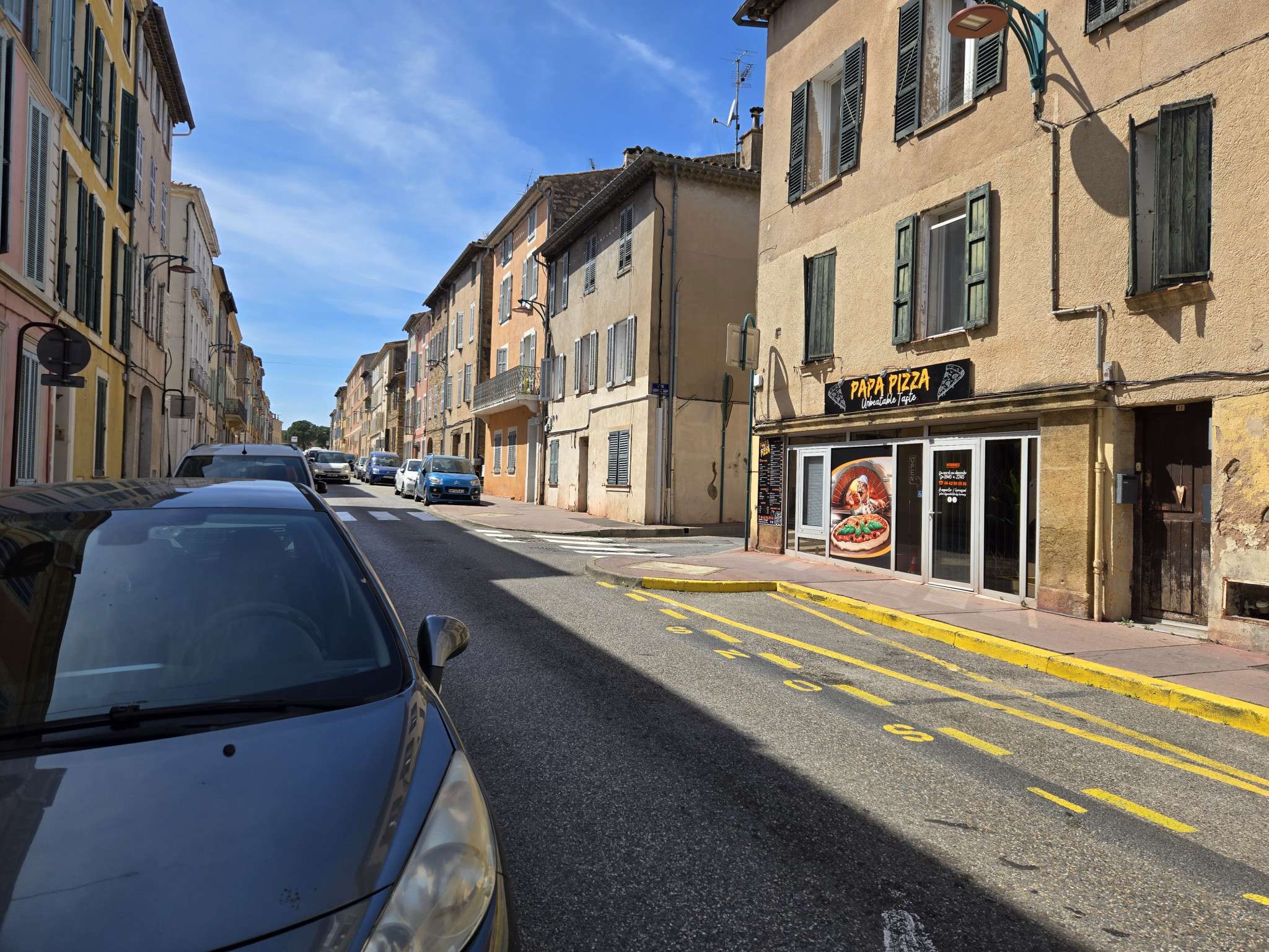 Vente local de stockage avec bureau 183m² Le Muy