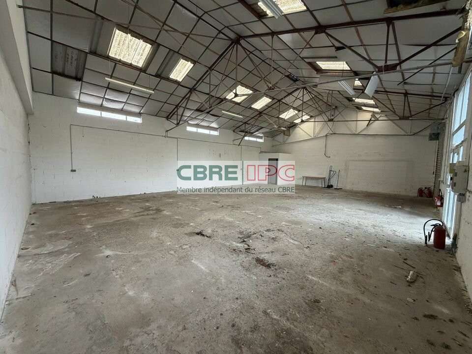 A louer local artisanal 158m² proche A63 à Bidart