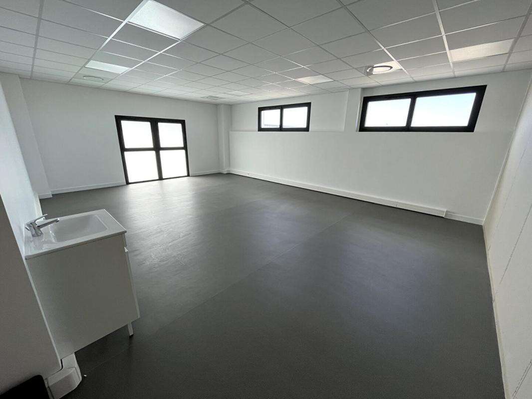 A louer bureaux 56m² R+1 à Istres