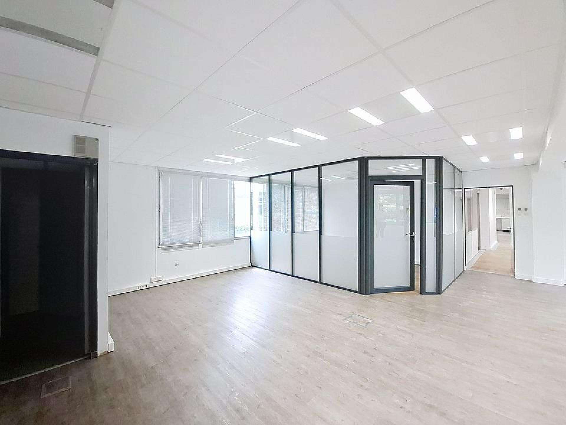 Vente bureaux 393m² prêts à l'emploi en za Massy