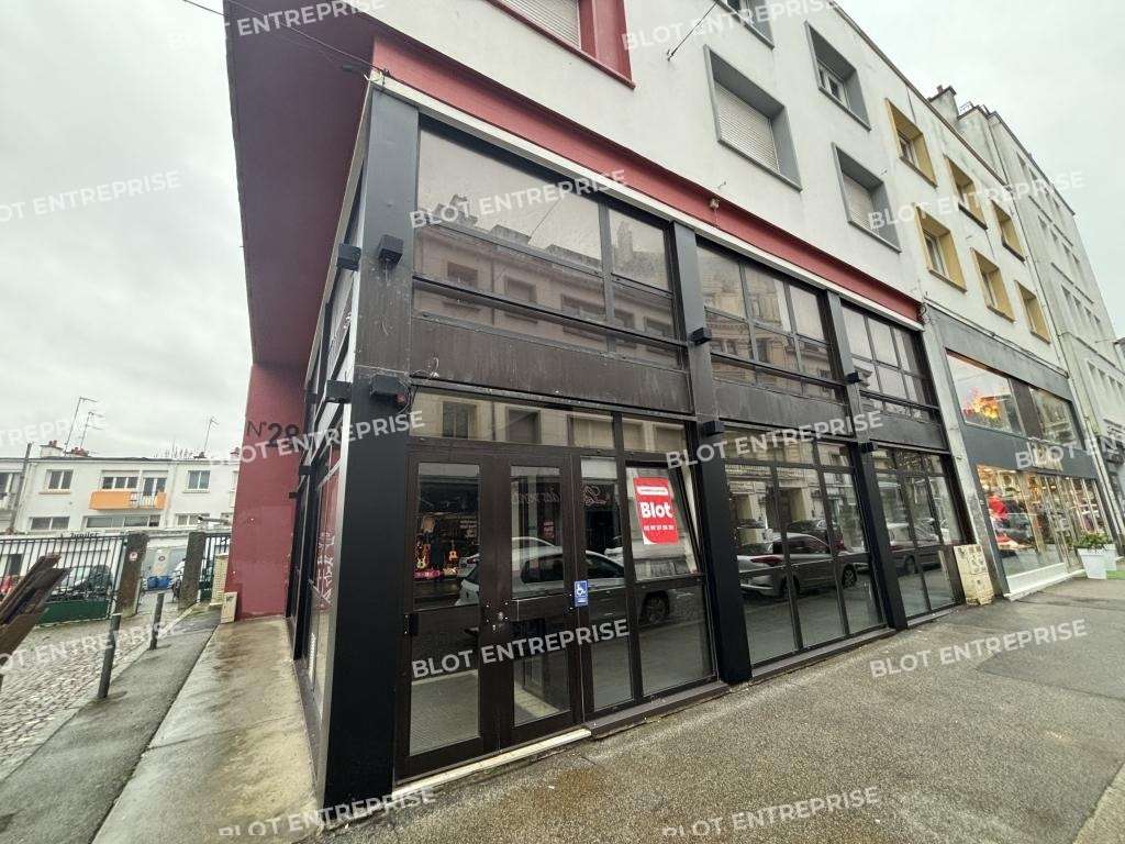A louer local commercial de 220m² à Lorient centre