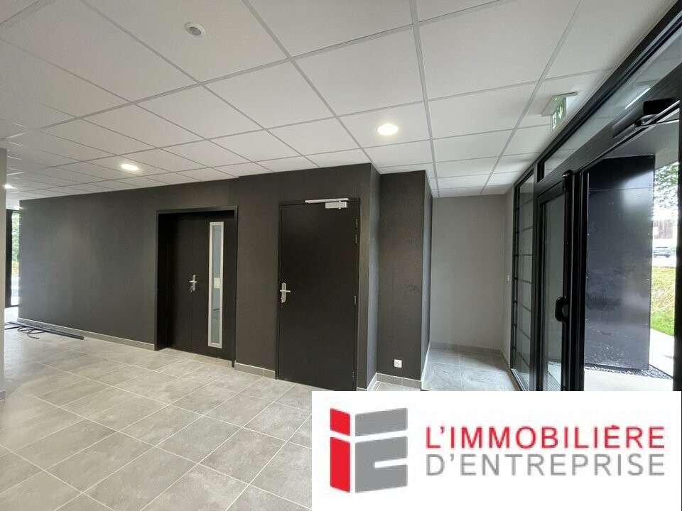 A VENDRE - BUREAUX NEUFS - VANNES