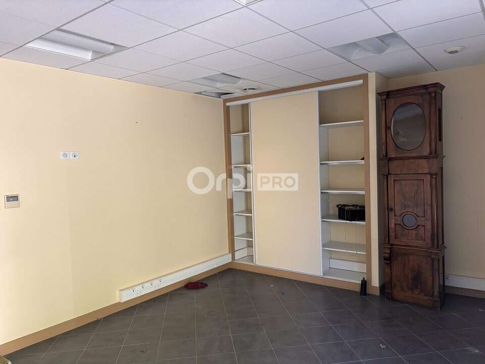 BUREAU à louer dans le 84