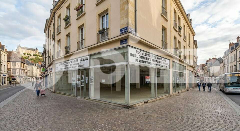 Vente local commercial 300m² + 2 apparts Montluçon