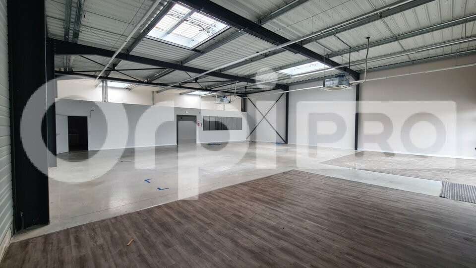 Local commercial de 400m² à vendre à Montluçon