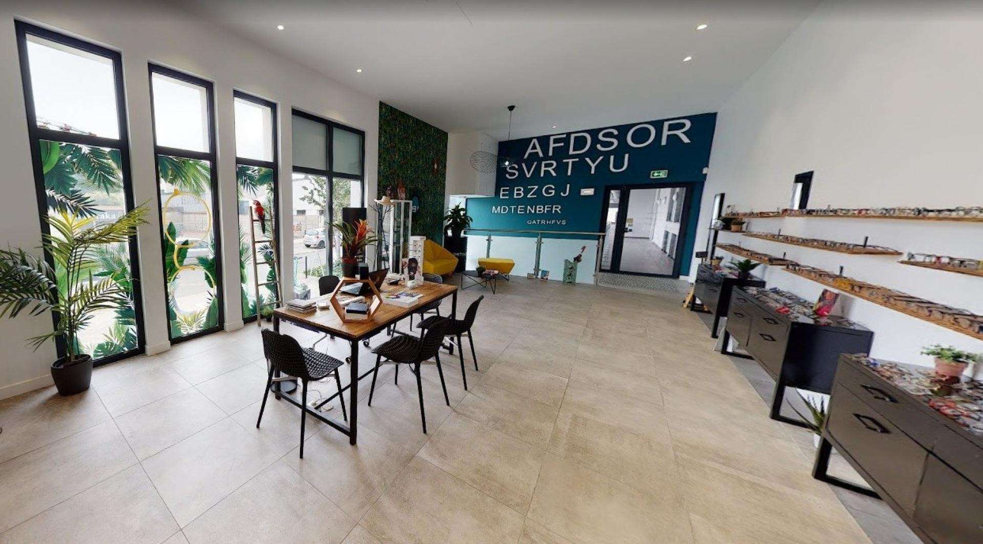 FDC optique 79m² à vendre à Bordeaux (33300)