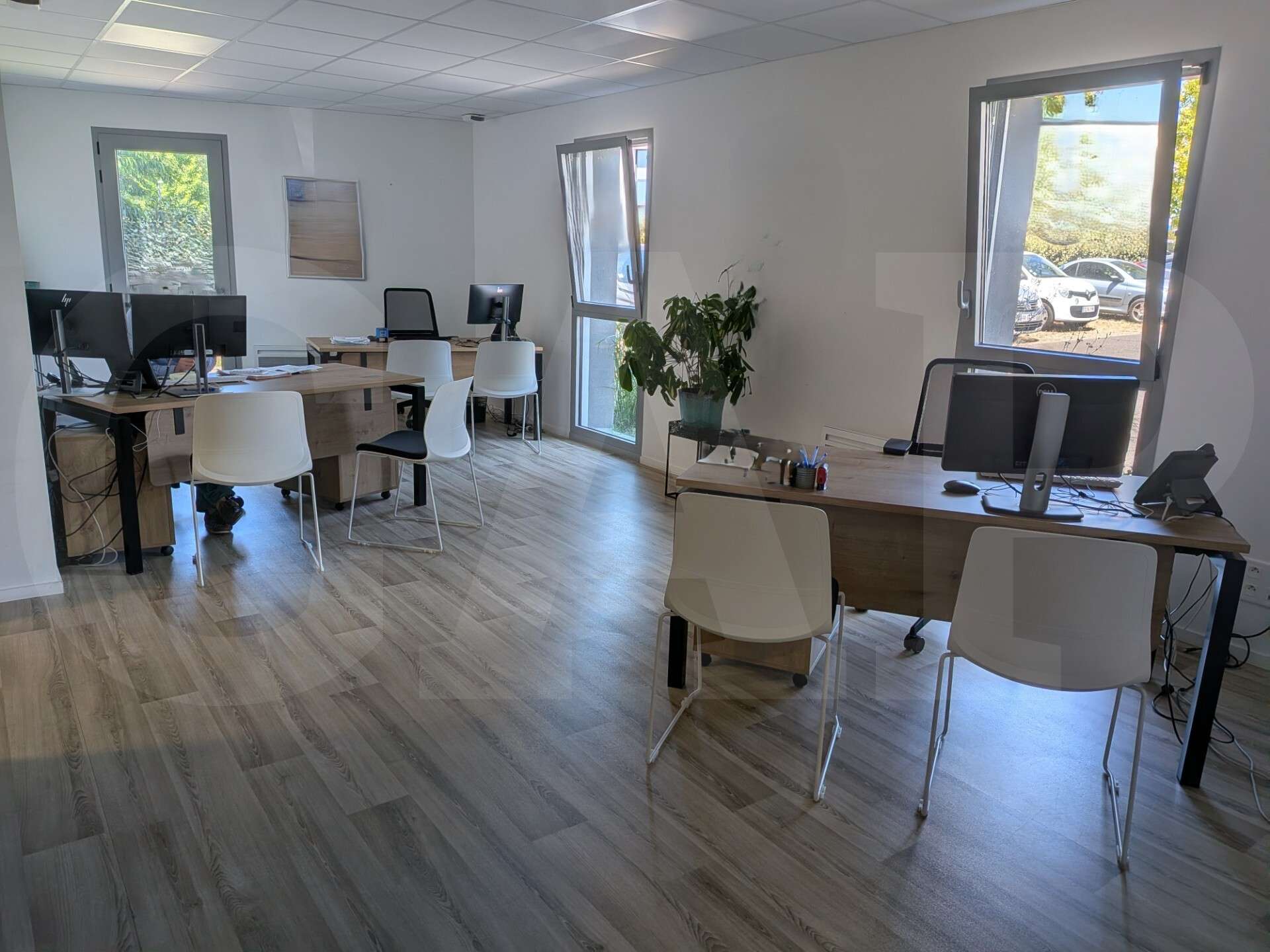 Loue plateau de bureaux récent de 205m² à Auray