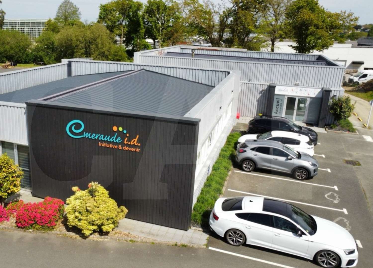 A louer bureaux de 469m² à Lannion axe passant