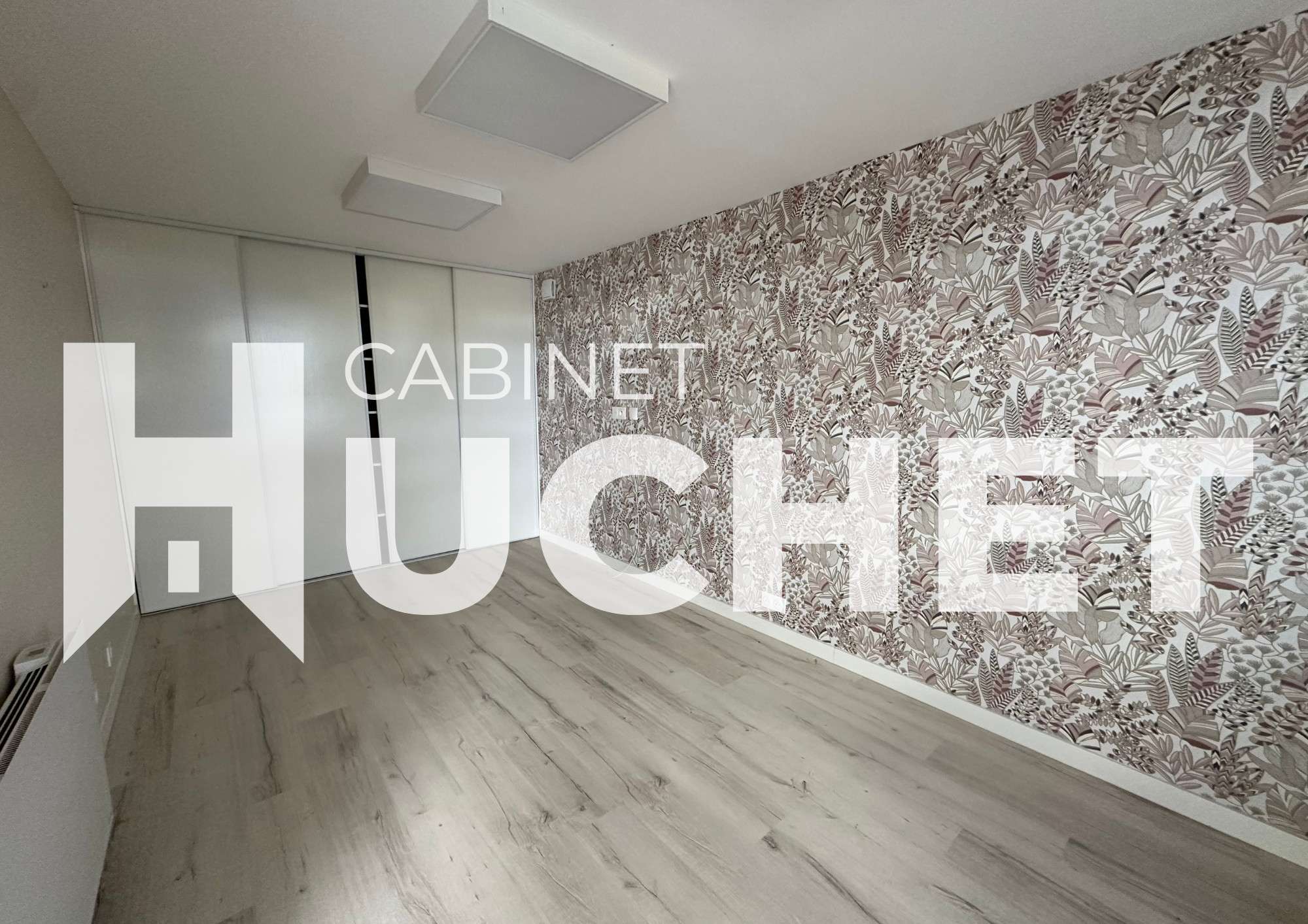 Loue local d'activité 144m² St-Martin-des-Entrées