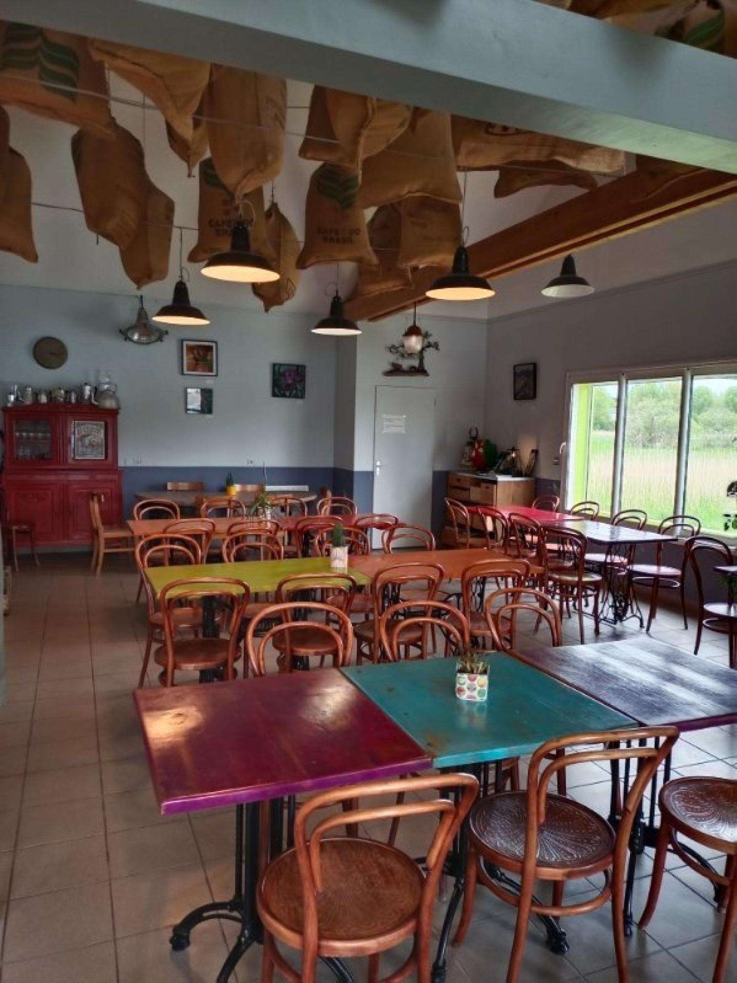 AV local commercial 90m² empl stratégique Couëron