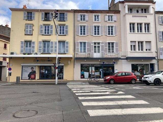 A louer local commercial de 90m² en centre Issoire