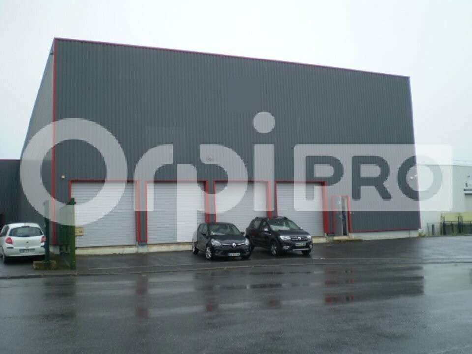 A louer entrepôt 1161m² accès poids lourds Reims