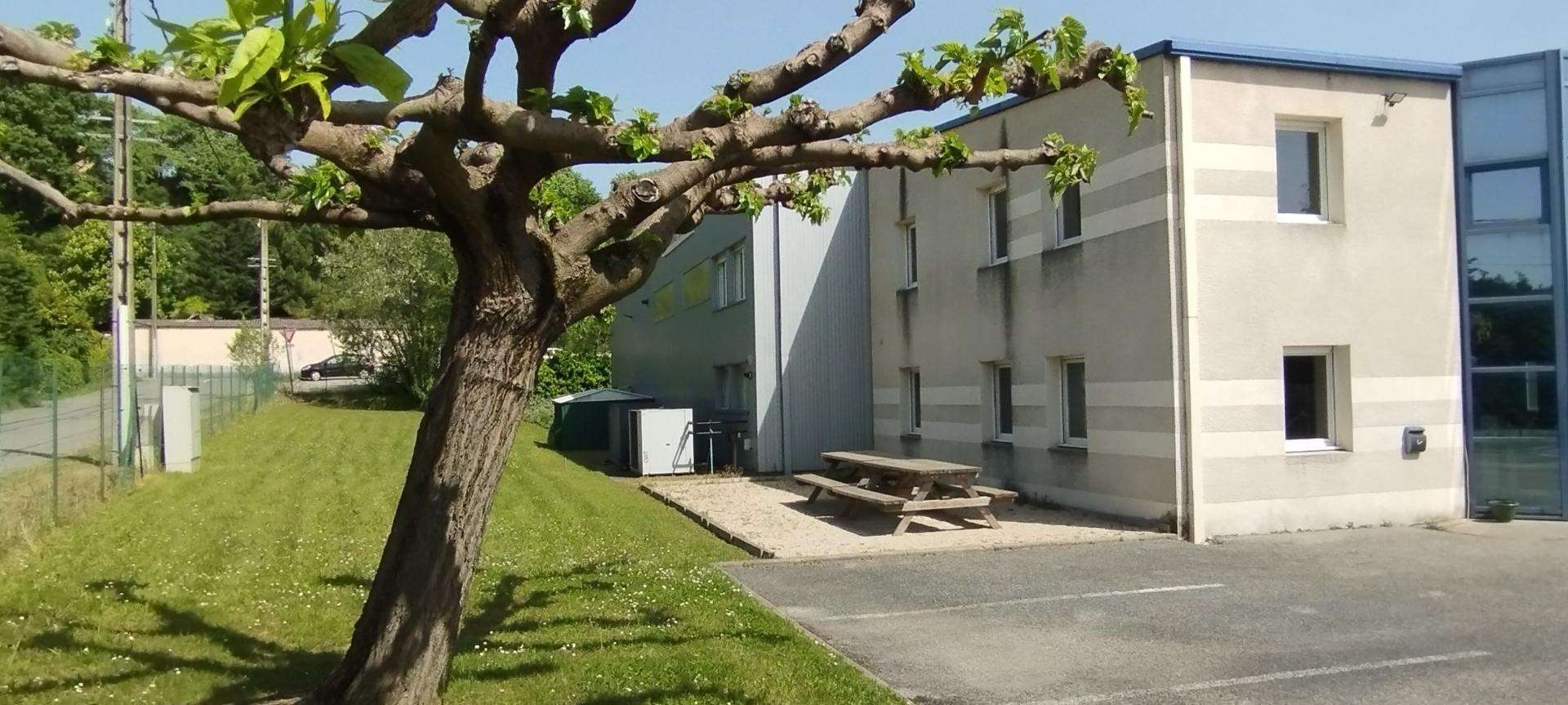 AV local activité 240m² Saint-Donat-sur-Herbasse