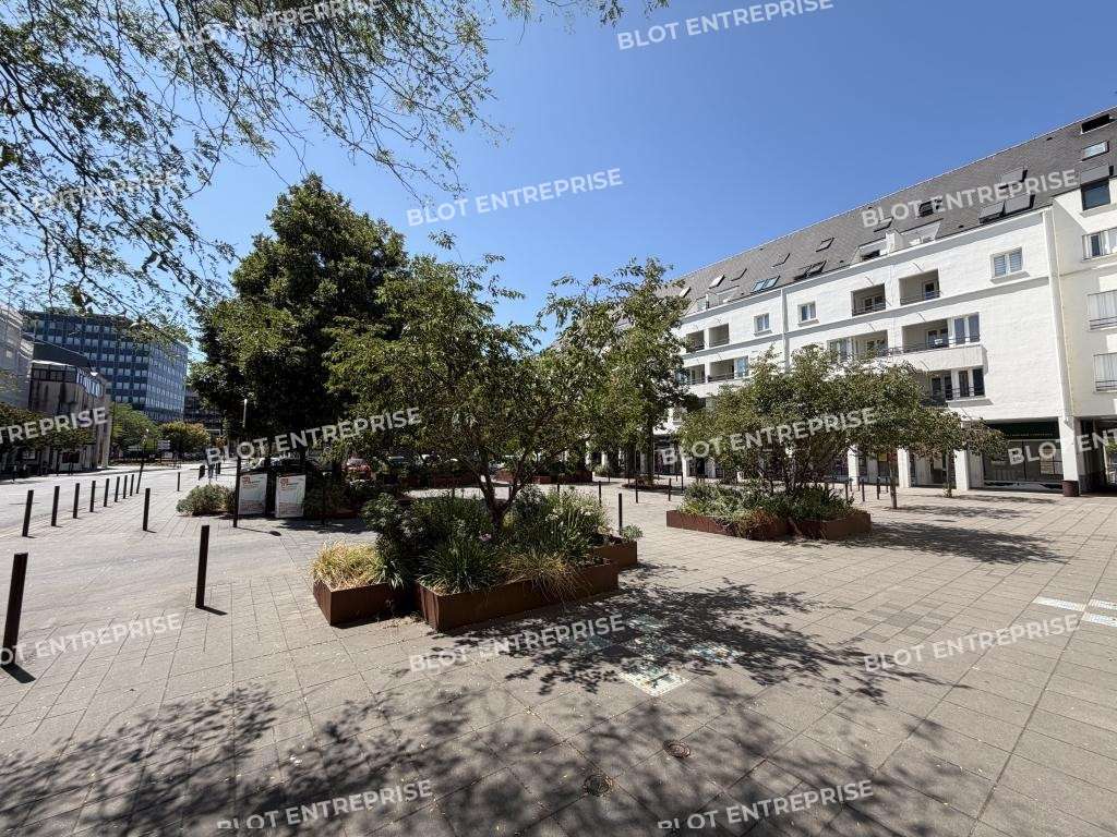 A louer locaux commerciaux 70m² Île de Nantes