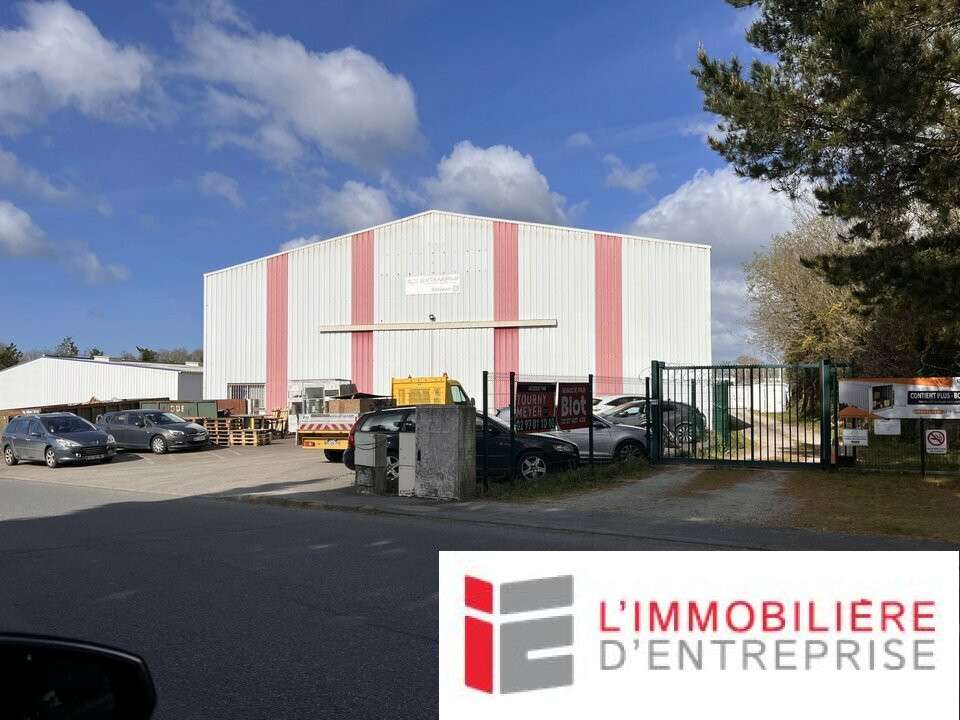 A louer local d'activité 700m² sur 1343m² à Vannes