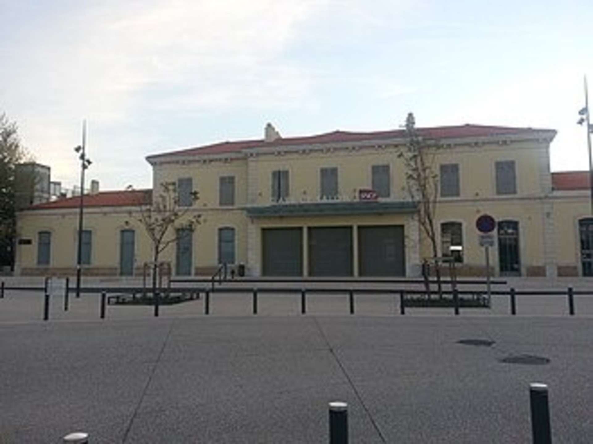 Bail à céder local de 240m² à Salon de Provence