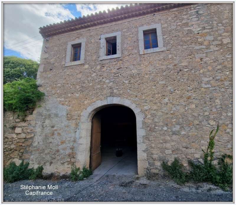 Vente grande remise 288m² accès facile à Fabrezan