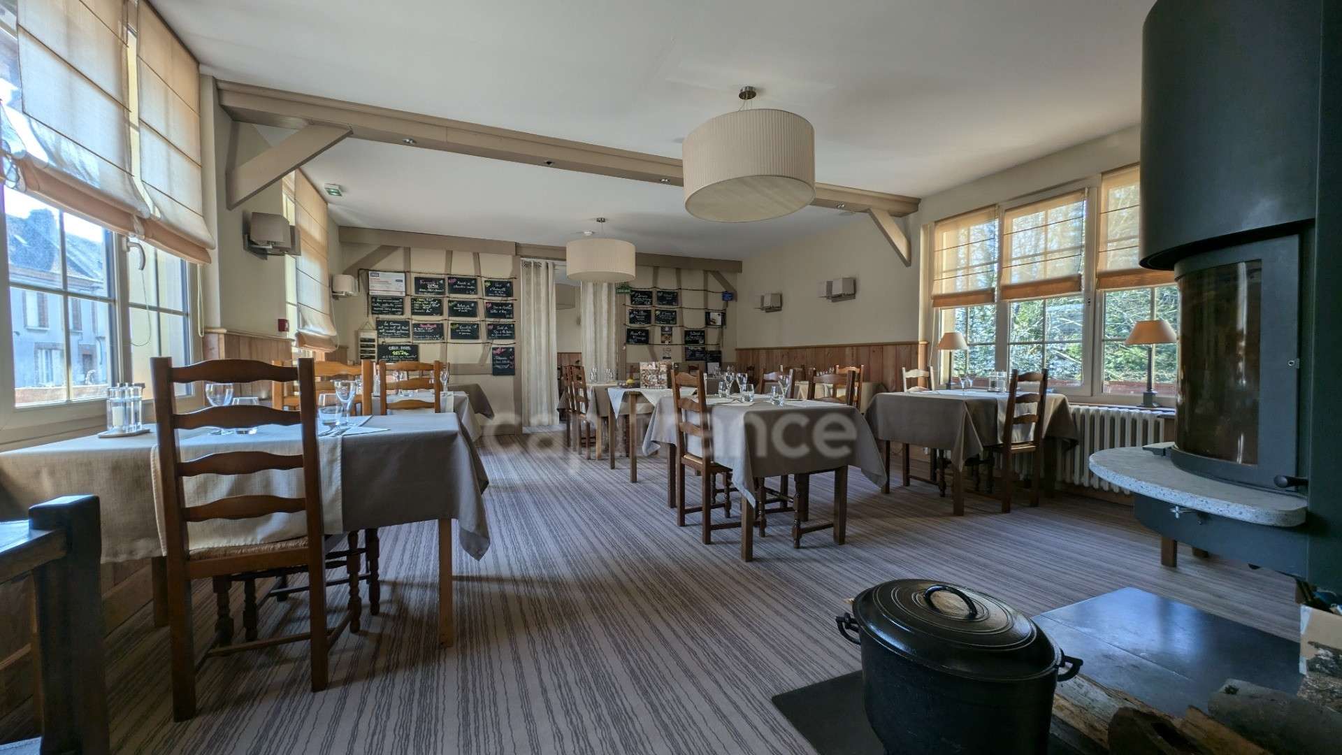 Vente hôtel restaurant Ste Gauburge Ste Colombe