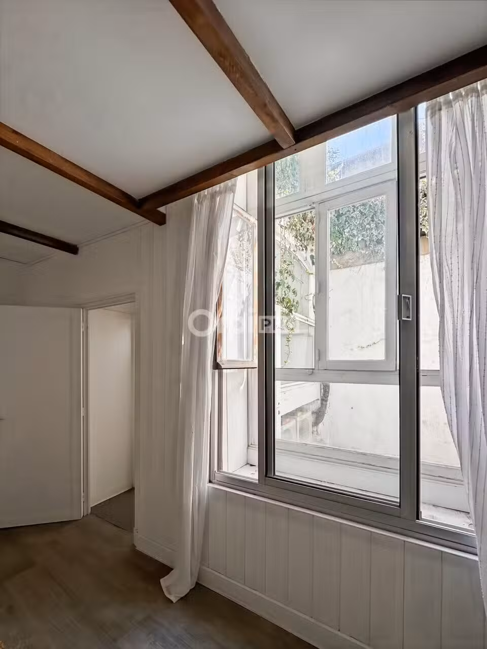Local professionnel 80m² à louer Marseille 6e