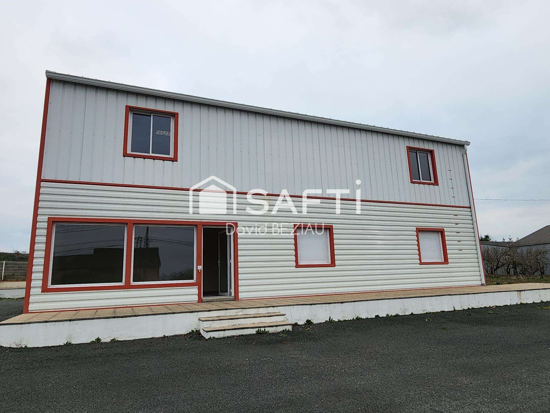 Location local de 274m² Châteaubriant empl strat.