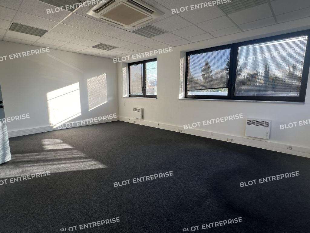A louer bureaux 413m² R+1 Cesson Sévigné Peupliers