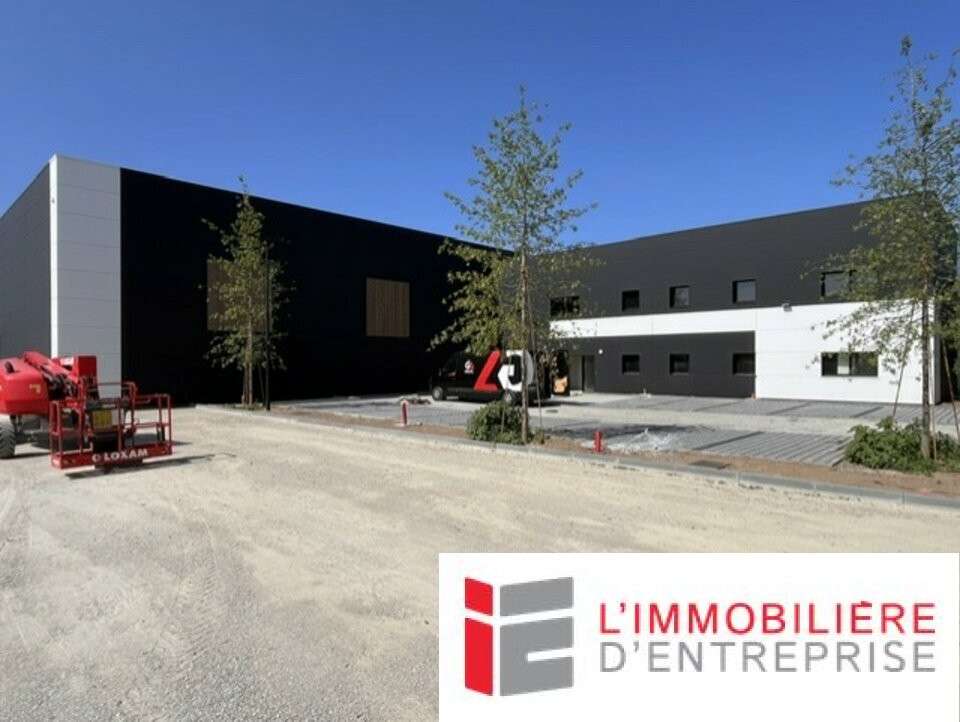 A louer bureaux et entrepôt à l'Est de Vannes