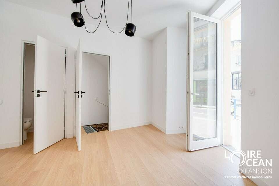 Local ou bureau 13m² rénové à vendre à Nantes
